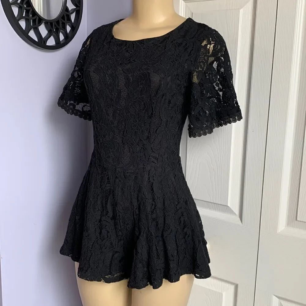 Miami Dressy Romper Shorts Lace Spring Summer Party Special Occasion XS